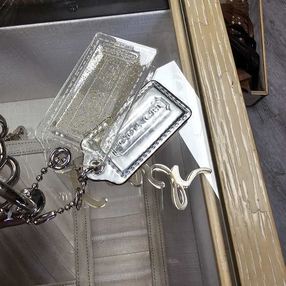 Coach Gold Poppy Bag - Picture 3 of 8